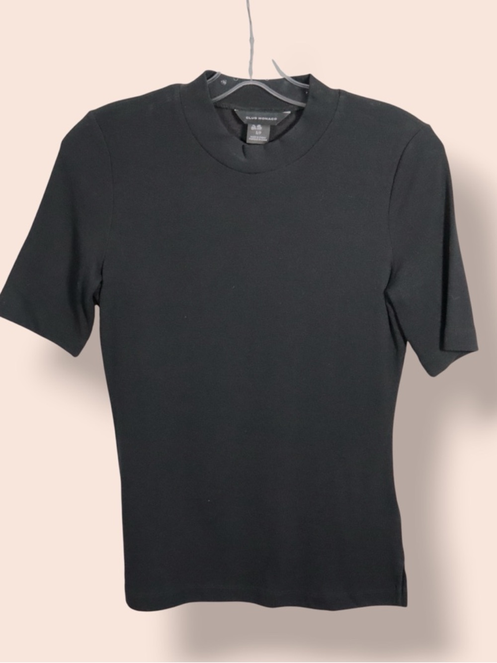 Club Monaco Top Size Small Short Sleeve Fitted Minimalist Tee